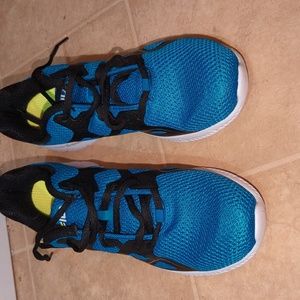 Fila blue never worn size 7